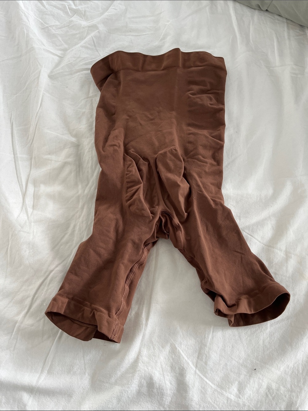 SKIMS Mid Thigh HWT Sculpting Shortienhtown Large Brown